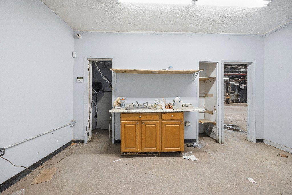 673 Livonia Avenue — photo 4