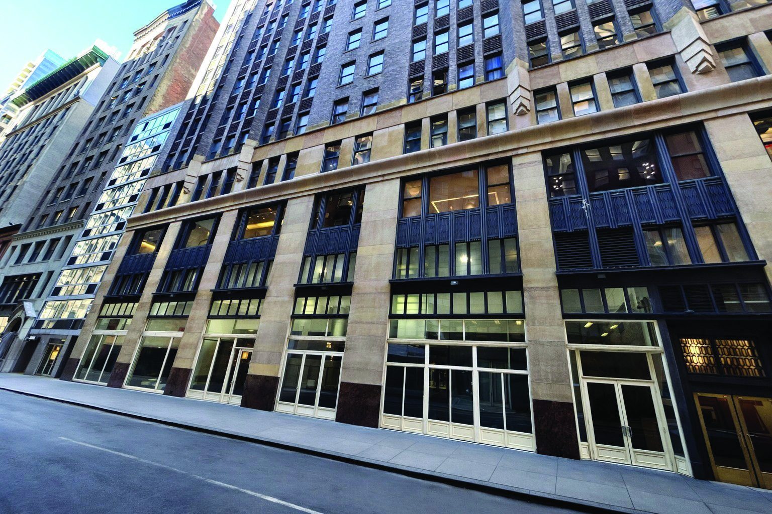 2 Park Avenue — photo 4