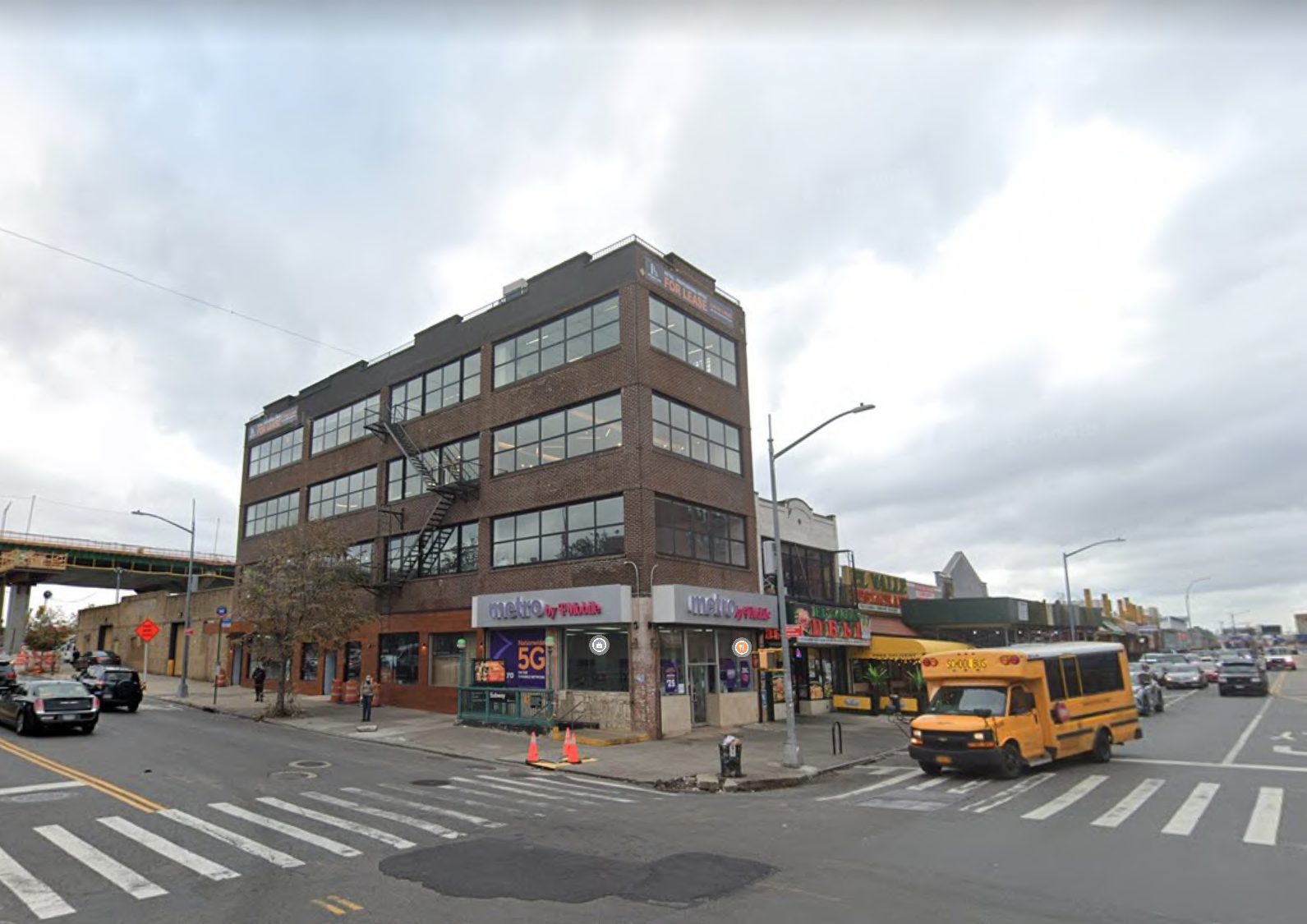 2543 Jerome Avenue storefront